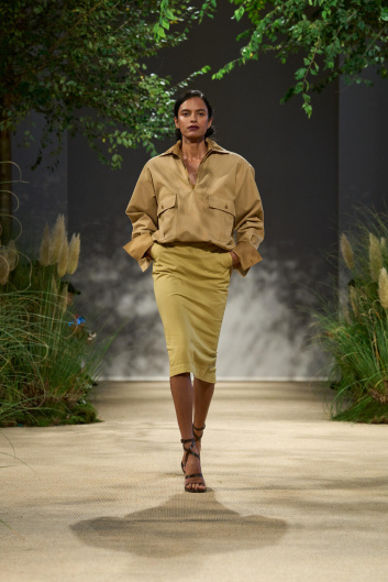 Fotoservizio/SS 2024/WOMEN/SFILATA/MAX MARA/DP2/17