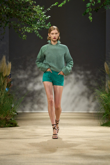 Fotoservizio/SS 2024/WOMEN/SFILATA/MAX MARA/DP2/10