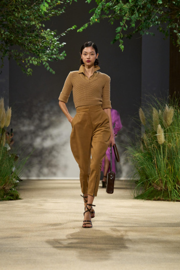 Fotoservizio/SS 2024/WOMEN/SFILATA/MAX MARA/DP2/22
