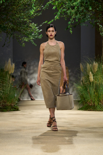 Fotoservizio/SS 2024/WOMEN/SFILATA/MAX MARA/DP2/31