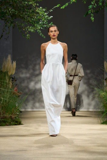 Fotoservizio/SS 2024/WOMEN/SFILATA/MAX MARA/DP2/43