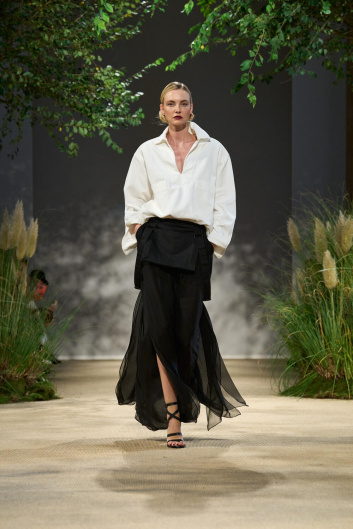 Fotoservizio/SS 2024/WOMEN/SFILATA/MAX MARA/DP2/46