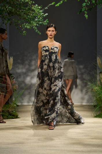 Fotoservizio/SS 2024/WOMEN/SFILATA/MAX MARA/DP2/41