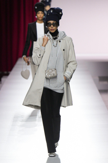 Fotoservizio/SS 2024/WOMEN/SFILATA/MOSCHINO/DP2/1