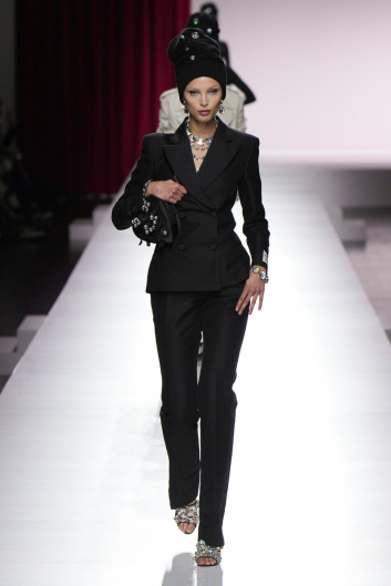 Fotoservizio/SS 2024/WOMEN/SFILATA/MOSCHINO/DP2/4