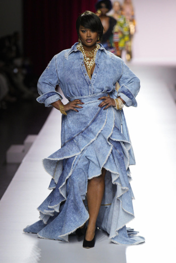Fotoservizio/SS 2024/WOMEN/SFILATA/MOSCHINO/DP2/1