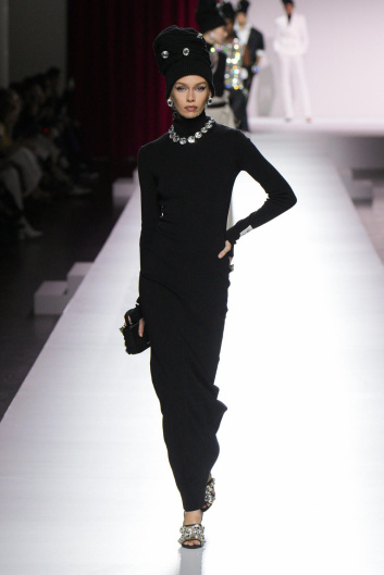 Fotoservizio/SS 2024/WOMEN/SFILATA/MOSCHINO/DP2/6