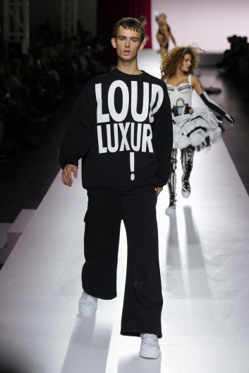 Fotoservizio/SS 2024/WOMEN/SFILATA/MOSCHINO/DP2/19