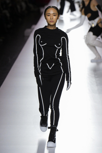 Fotoservizio/SS 2024/WOMEN/SFILATA/MOSCHINO/DP2/16