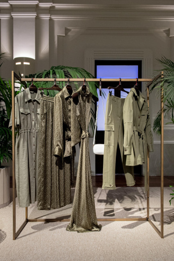 Fotoservizio/SS 2024/WOMEN/PRESENTAZIONE/KITON/DP2/10