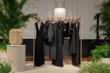 Fotoservizio/SS 2024/WOMEN/PRESENTAZIONE/KITON/DP2/5