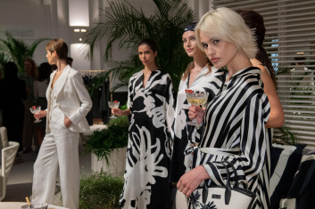 Fotoservizio/SS 2024/WOMEN/PRESENTAZIONE/KITON/DP2/15