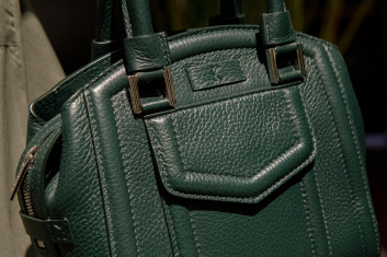 Fotoservizio/SS 2024/WOMEN/PRESENTAZIONE/KITON/DP2/34