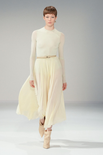 Fotoservizio/SS 2024/WOMEN/SFILATA/PHILOSOPHY DI LORENZO SERAFINI/DP2/1