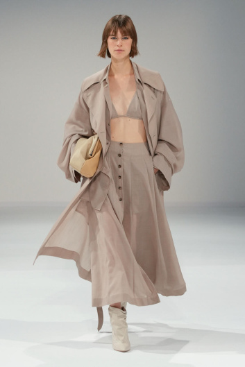 Fotoservizio/SS 2024/WOMEN/SFILATA/PHILOSOPHY DI LORENZO SERAFINI/DP2/2