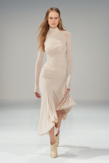 Fotoservizio/SS 2024/WOMEN/SFILATA/PHILOSOPHY DI LORENZO SERAFINI/DP2/3