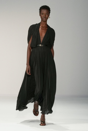 Fotoservizio/SS 2024/WOMEN/SFILATA/PHILOSOPHY DI LORENZO SERAFINI/DP2/15