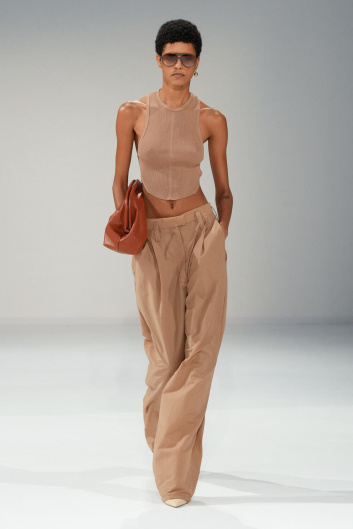 Fotoservizio/SS 2024/WOMEN/SFILATA/PHILOSOPHY DI LORENZO SERAFINI/DP2/8
