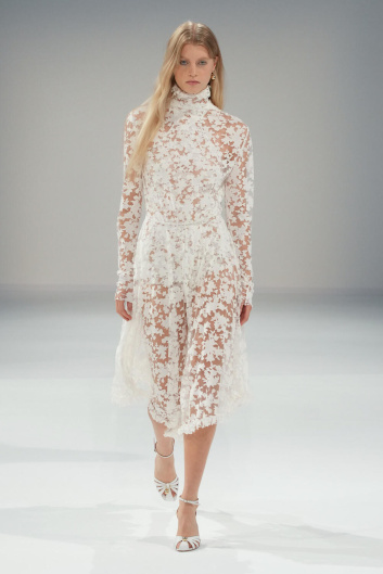 Fotoservizio/SS 2024/WOMEN/SFILATA/PHILOSOPHY DI LORENZO SERAFINI/DP2/4