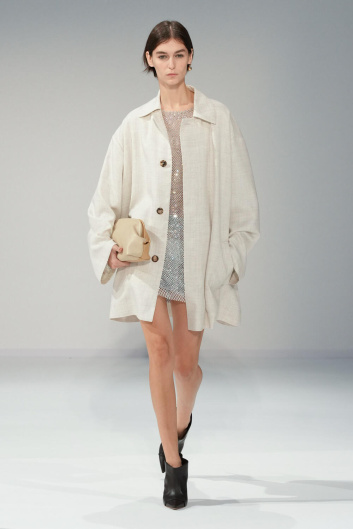 Fotoservizio/SS 2024/WOMEN/SFILATA/PHILOSOPHY DI LORENZO SERAFINI/DP2/19