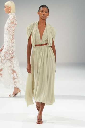 Fotoservizio/SS 2024/WOMEN/SFILATA/PHILOSOPHY DI LORENZO SERAFINI/DP2/10