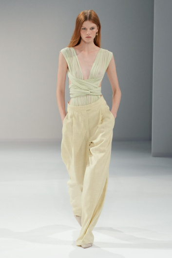 Fotoservizio/SS 2024/WOMEN/SFILATA/PHILOSOPHY DI LORENZO SERAFINI/DP2/7