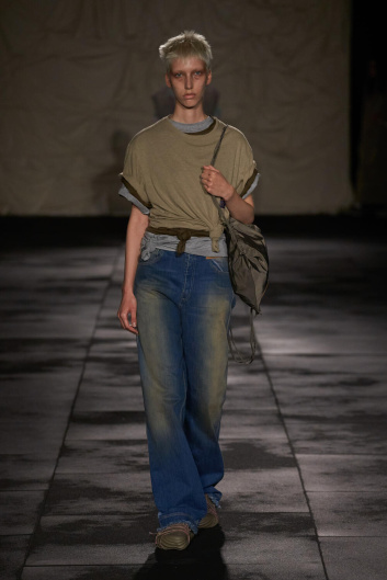 Fotoservizio/SS 2024/WOMEN/SFILATA/ACT N°1/DP2/11