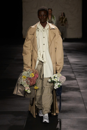 Fotoservizio/SS 2024/WOMEN/SFILATA/ACT N°1/DP2/15