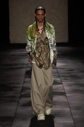 Fotoservizio/SS 2024/WOMEN/SFILATA/ACT N°1/DP2/16
