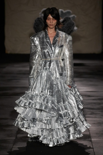 Fotoservizio/SS 2024/WOMEN/SFILATA/ACT N°1/DP2/32
