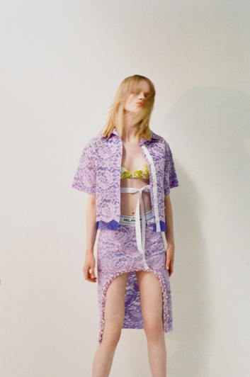 Fotoservizio/SS 2024/WOMEN/PRESENTAZIONE/DES_PHEMMES/DP2/1