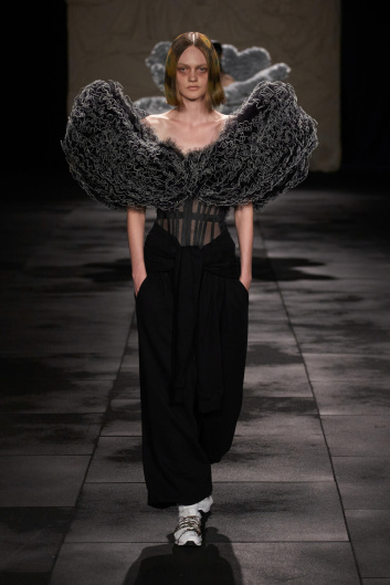 Fotoservizio/SS 2024/WOMEN/SFILATA/ACT N°1/DP2/33