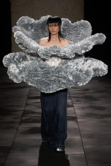 Fotoservizio/SS 2024/WOMEN/SFILATA/ACT N°1/DP2/34