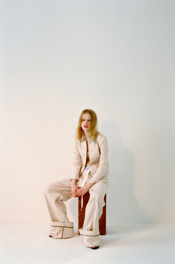 Fotoservizio/SS 2024/WOMEN/PRESENTAZIONE/DES_PHEMMES/DP2/15