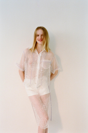 Fotoservizio/SS 2024/WOMEN/PRESENTAZIONE/DES_PHEMMES/DP2/20