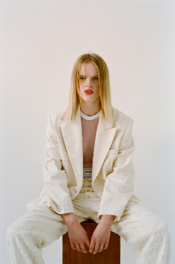 Fotoservizio/SS 2024/WOMEN/PRESENTAZIONE/DES_PHEMMES/DP2/23