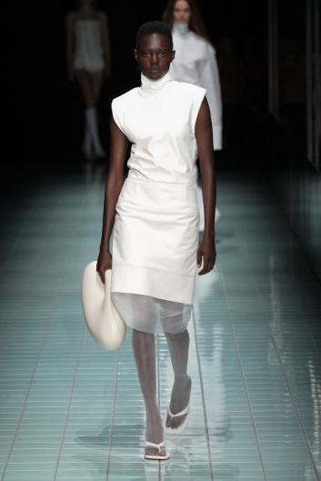 Fotoservizio/SS 2024/WOMEN/SFILATA/SPORTMAX/DP2/1