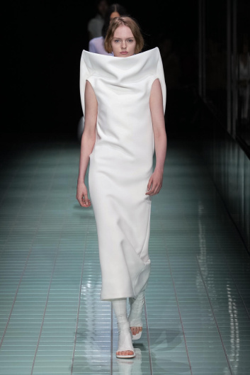 Fotoservizio/SS 2024/WOMEN/SFILATA/SPORTMAX/DP2/14