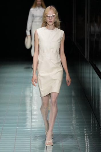 Fotoservizio/SS 2024/WOMEN/SFILATA/SPORTMAX/DP2/1