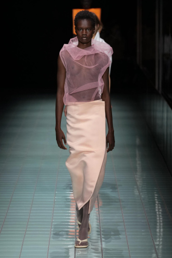Fotoservizio/SS 2024/WOMEN/SFILATA/SPORTMAX/DP2/10
