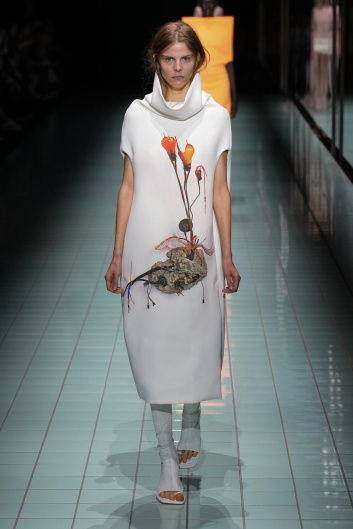 Fotoservizio/SS 2024/WOMEN/SFILATA/SPORTMAX/DP2/11