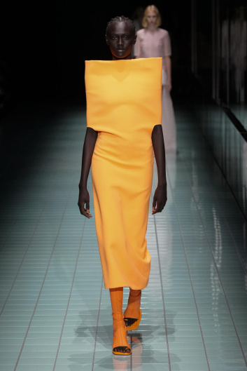 Fotoservizio/SS 2024/WOMEN/SFILATA/SPORTMAX/DP2/12