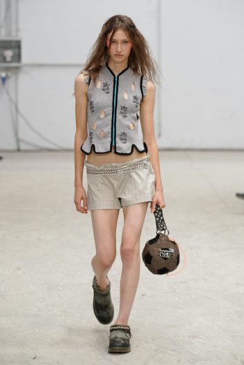 Fotoservizio/SS 2024/WOMEN/SFILATA/CORMIO/DP2/1