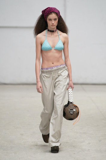 Fotoservizio/SS 2024/WOMEN/SFILATA/CORMIO/DP2/5