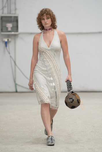 Fotoservizio/SS 2024/WOMEN/SFILATA/CORMIO/DP2/9