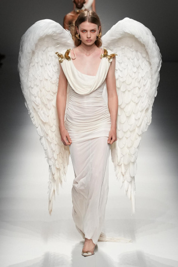 Fotoservizio/SS 2024/WOMEN/SFILATA/BLUMARINE/DP2/1