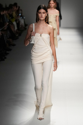 Fotoservizio/SS 2024/WOMEN/SFILATA/BLUMARINE/DP2/15