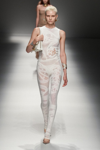 Fotoservizio/SS 2024/WOMEN/SFILATA/BLUMARINE/DP2/26