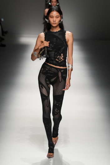 Fotoservizio/SS 2024/WOMEN/SFILATA/BLUMARINE/DP2/33
