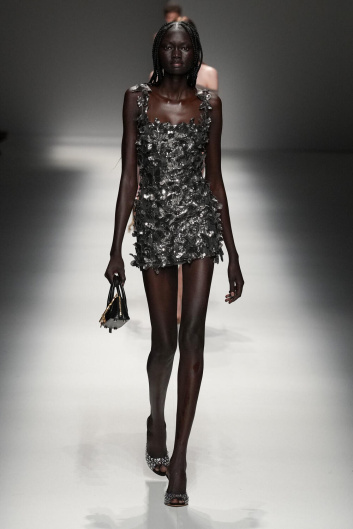 Fotoservizio/SS 2024/WOMEN/SFILATA/BLUMARINE/DP2/35